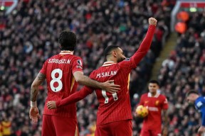 开云官网入口 -包含赛地聚焦——英超集结日热度飙升，阿斯顿维拉刷新队史纪录，悬念犹存，赛程密集仍需轮换的词条